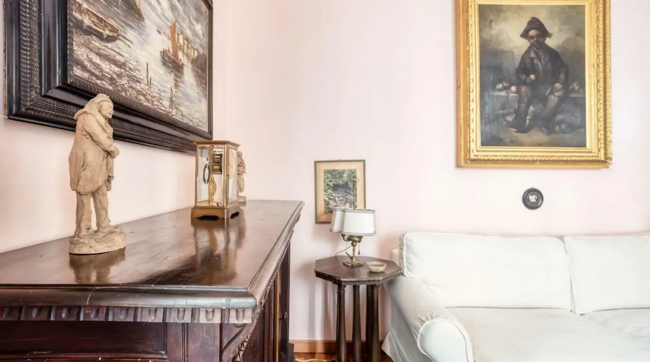 Nizza Bourgeois Family Apartment Rome Italy